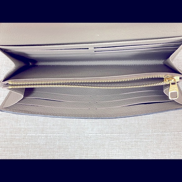 LV Sarah Wallet - Picture 4 of 13